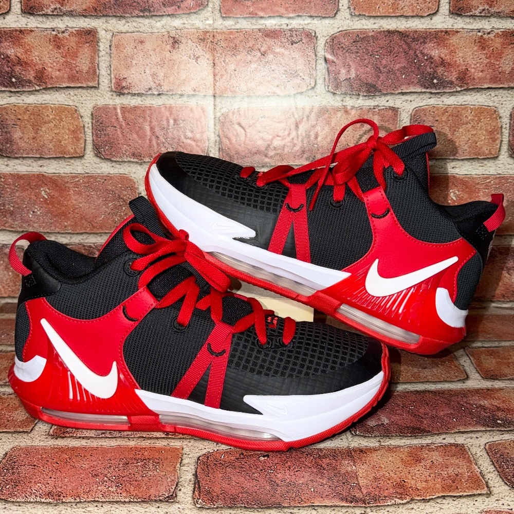 Pre-Owned Nike LeBron Witness 7 Bred Black Basketball Shoes Size 7Y DQ8650-005